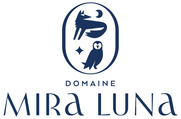 Logo des französischen Weinguts Domaine Mira Luna auf weißem Hintergrund.