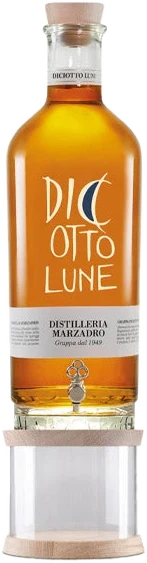 Marzadro Le Diciotto Lune Grappa Stravecchia, 4,5-Liter-Flasche mit goldfarbenem Etikett