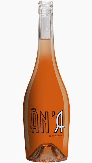 Roséwein ÀN/ R von Ànima Negra, Flasche mit dunklem Etikett, mallorquinischer Wein aus einheimischen Rebsorten