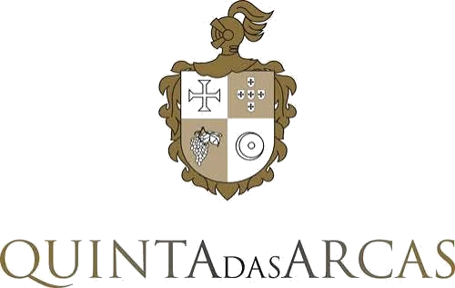 Logo von Quinta das Arcas, portugiesisches Weingut aus Vinho Verde und Alentejo, gegründet 1985.