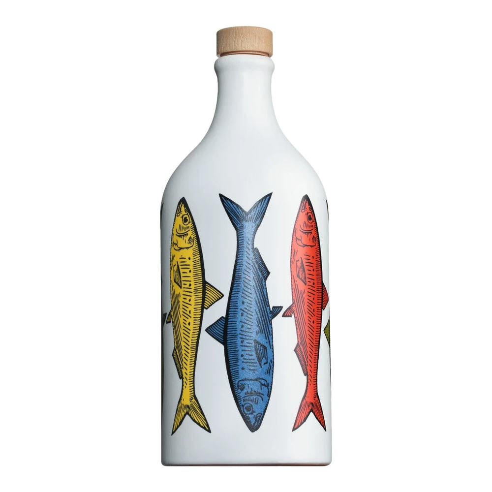 Clay jug with sardine motif, filled with Olio extra vergine Sardine, extra virgin olive oil from Sardinia