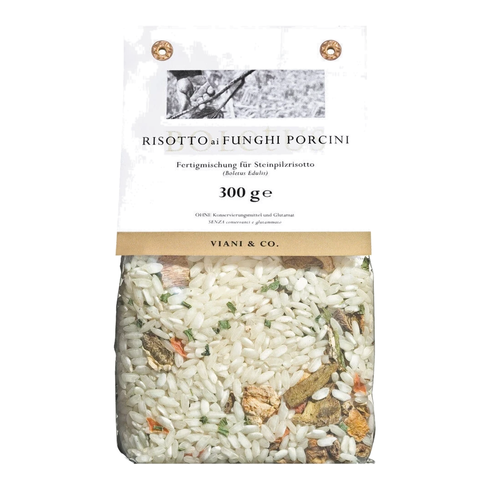 Dry mix Risotto ai funghi porcini with Carnaroli rice, dried porcini mushrooms, vegetables and herbs in a pack
